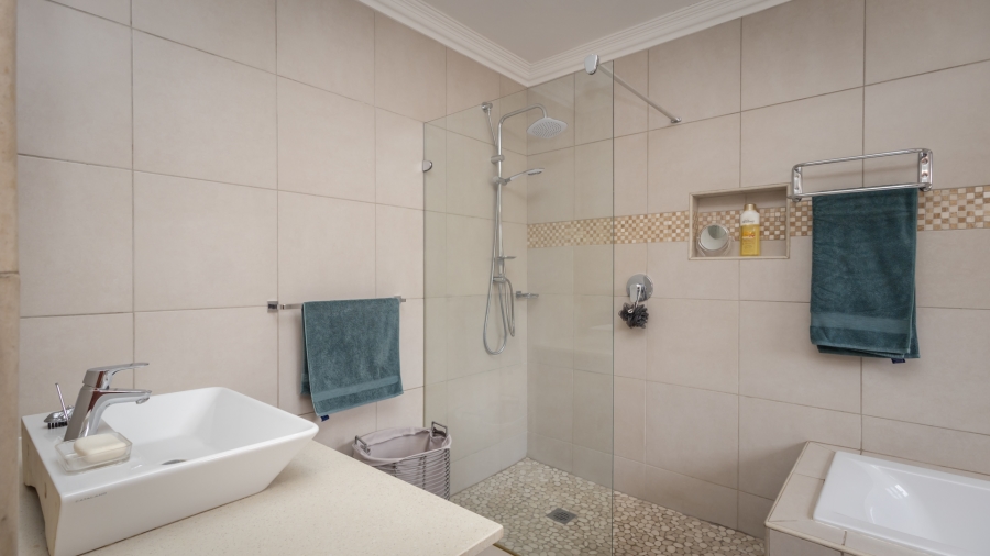 3 Bedroom Property for Sale in The Coves North West